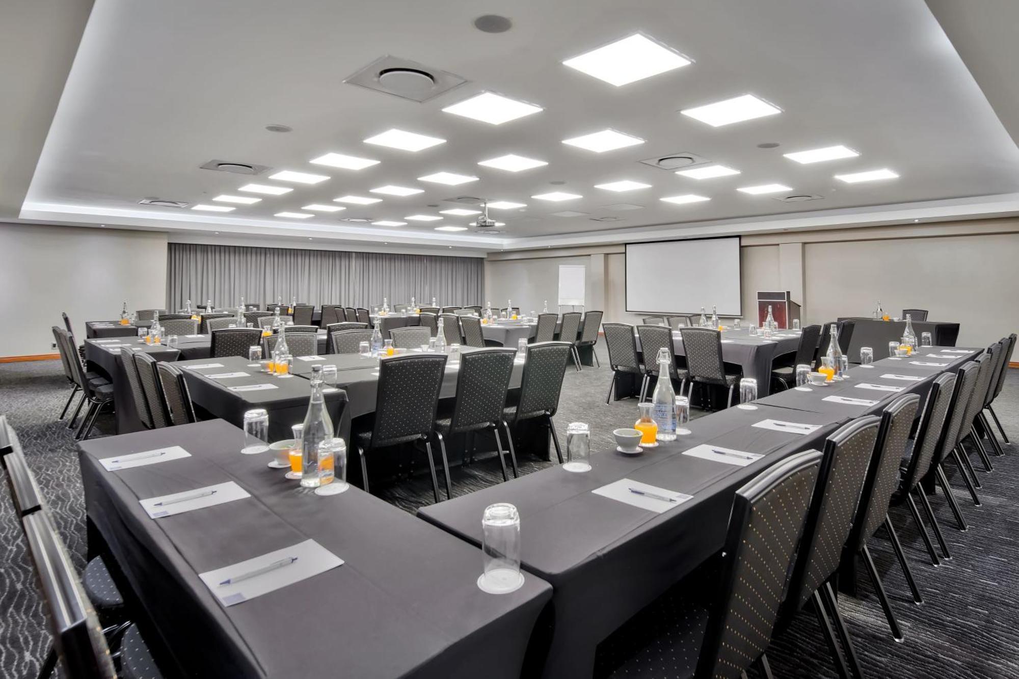 Protea Hotel By Marriott Pretoria Hatfield المظهر الخارجي الصورة
