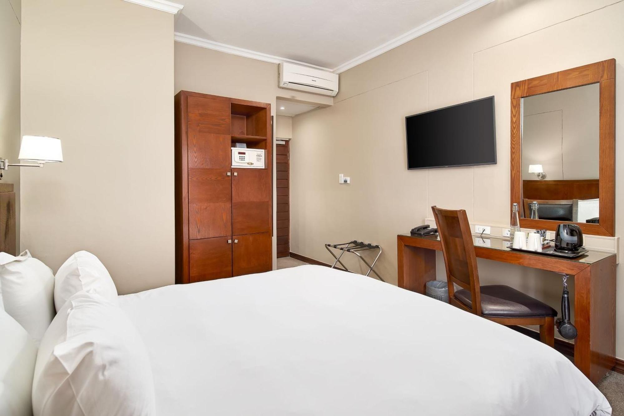 Protea Hotel By Marriott Pretoria Hatfield الغرفة الصورة