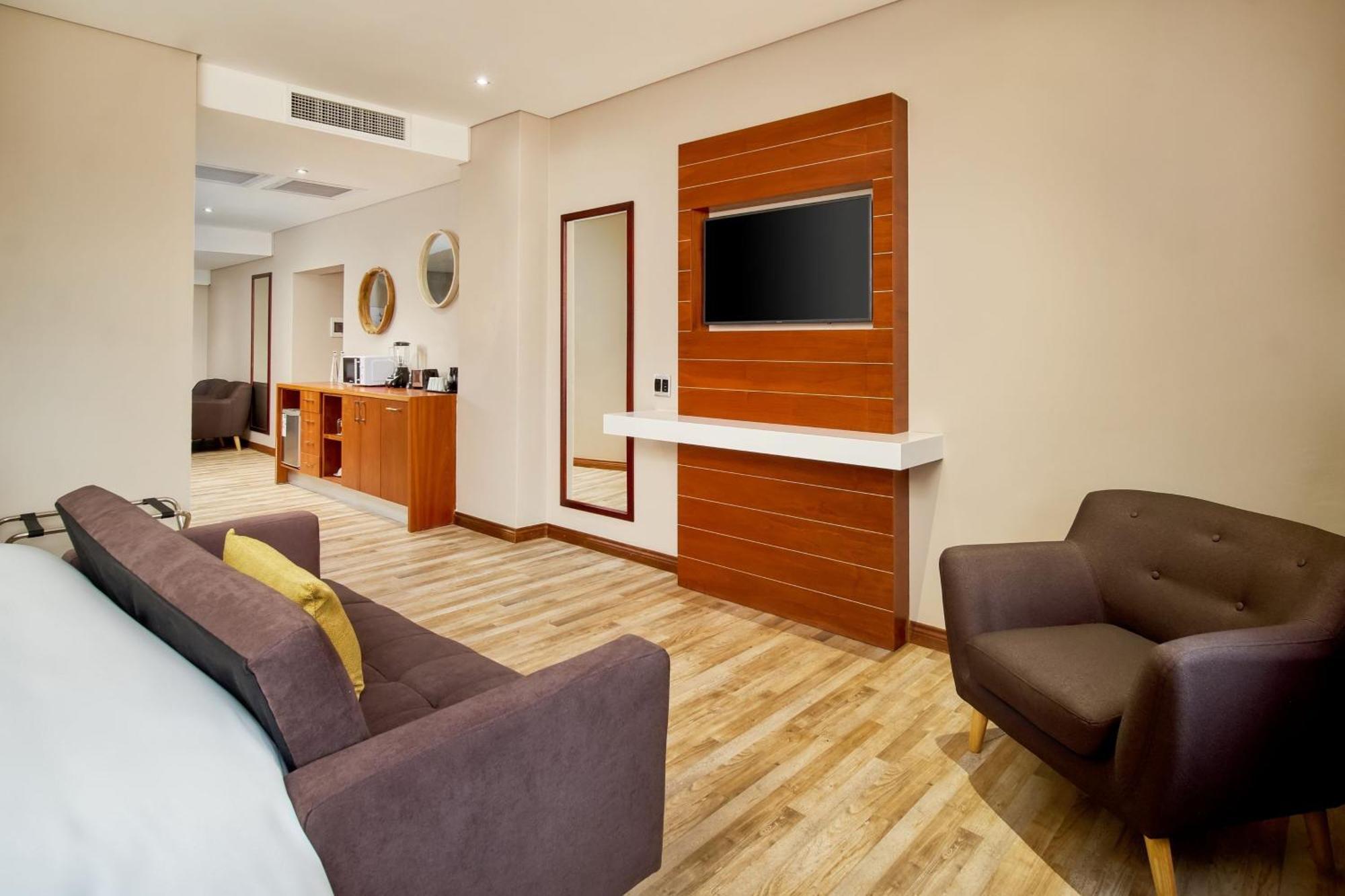 Protea Hotel By Marriott Pretoria Hatfield المظهر الخارجي الصورة
